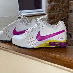 Nike Shox ** Like Brand New **